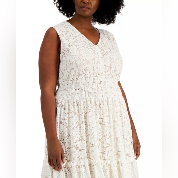 Plus Dress 🤍 - Picture 3 of 11